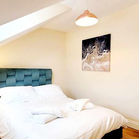 Apartment 5 - Two Bedroom Luxury Apartment Close To Town, Mainline Rail & Theatre Stylish And Comfortable 달링턴 외부 사진