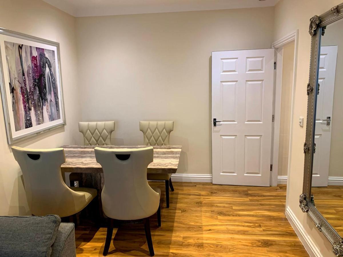 Apartment 5 - Two Bedroom Luxury Apartment Close To Town, Mainline Rail & Theatre Stylish And Comfortable 달링턴 외부 사진