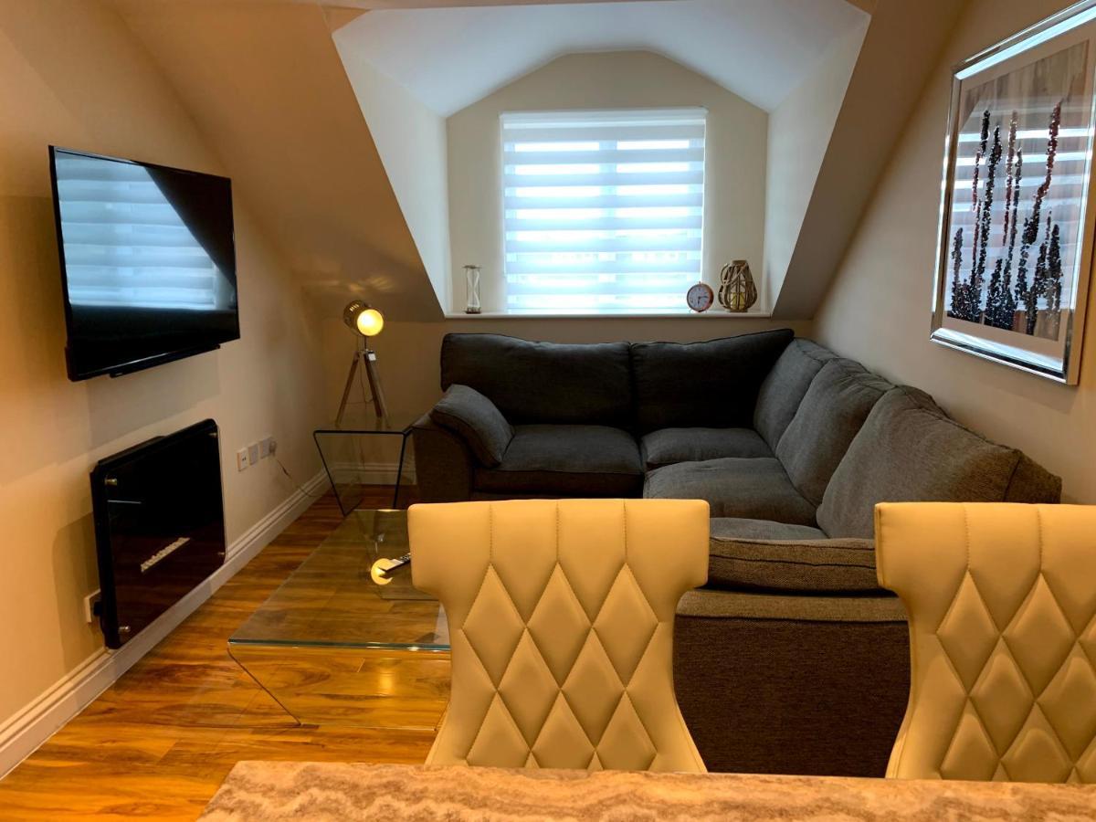 Apartment 5 - Two Bedroom Luxury Apartment Close To Town, Mainline Rail & Theatre Stylish And Comfortable 달링턴 외부 사진